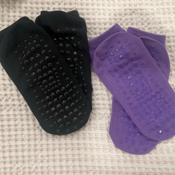 NWOT-Pilates socks - Picture 2 of 2